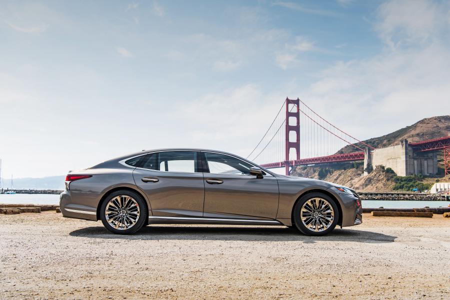  Lexus LS500 2017 года  (NA) (фото 60 из 67)